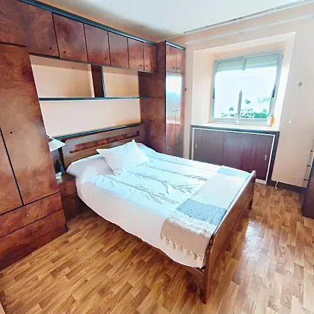 Familiar La Riuca En