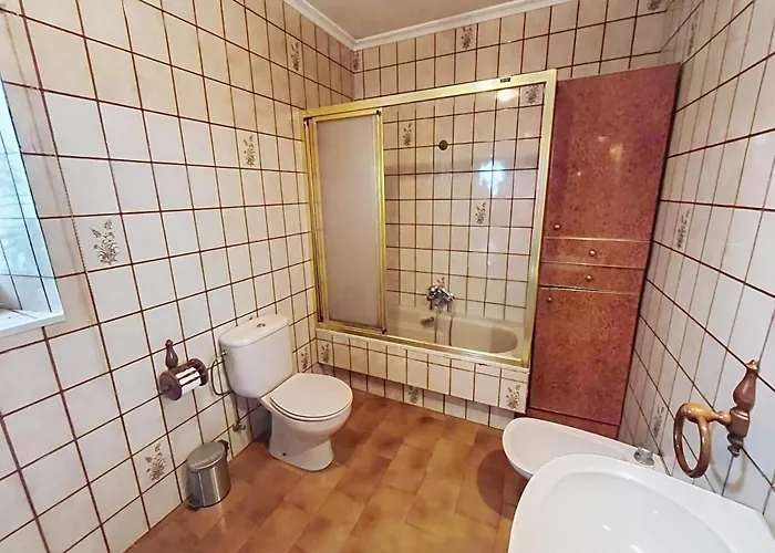 度假居 Familiar La Riuca En Cudon