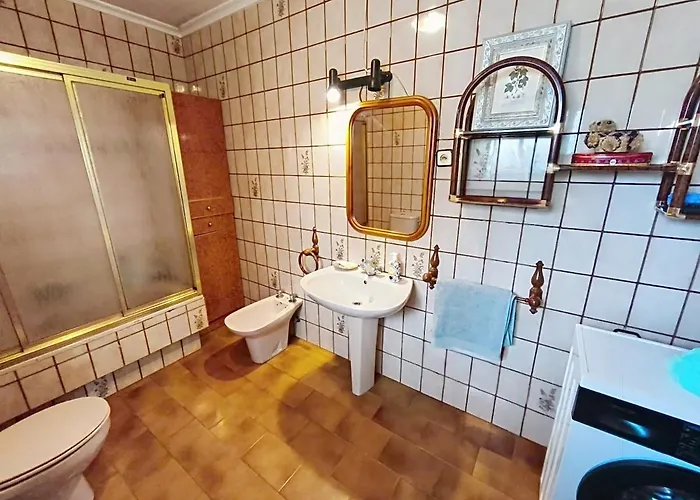 別荘 Familiar La Riuca En *